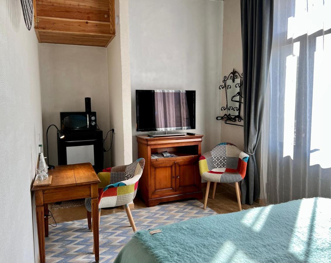 Cote Puy-De Dome Bed and Breakfast Orcines Exteriör bild
